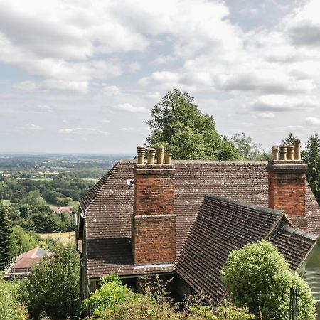 Amazing View Apartment Malvern Wells Bagian luar foto