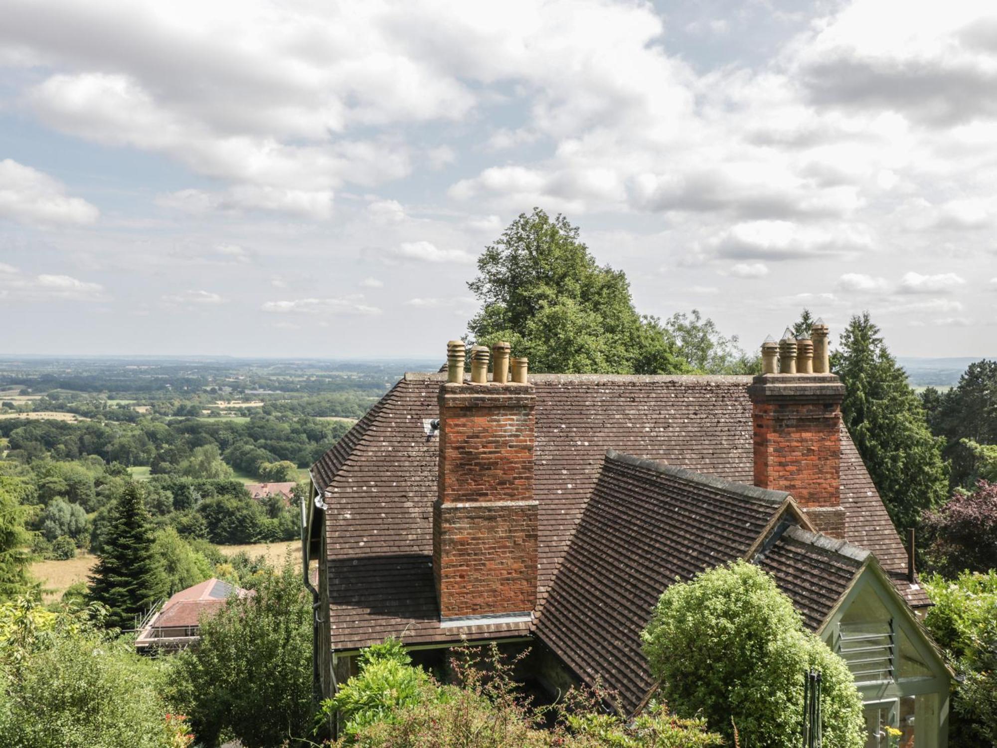 Amazing View Apartment Malvern Wells Bagian luar foto