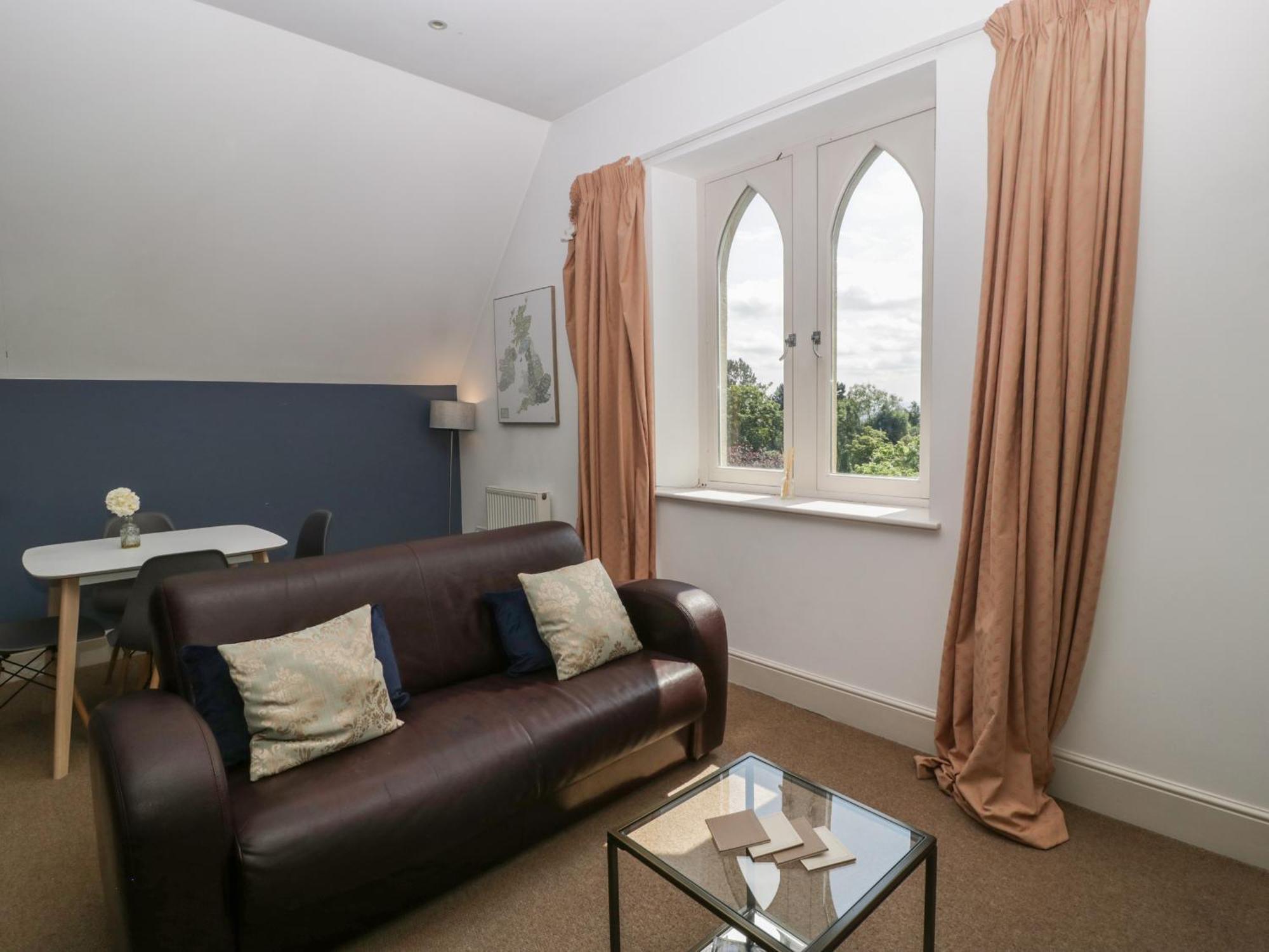 Amazing View Apartment Malvern Wells Bagian luar foto